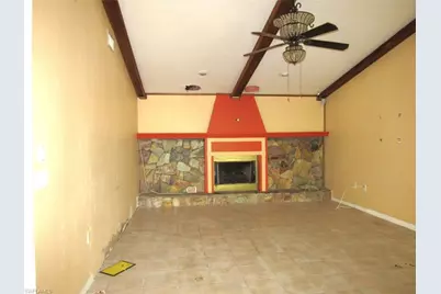 628 SE 19th Ln, Cape Coral, FL 33990 - Photo 3
