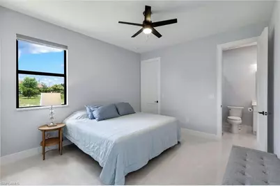 313 NE 5th Ter, Cape Coral, FL 33909 - Photo 23