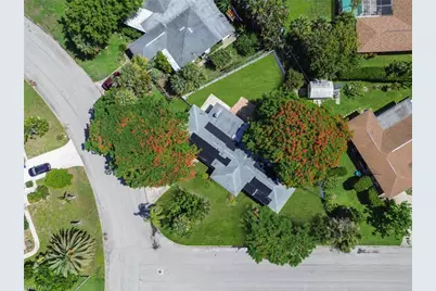 139 E Lake Dr, Lehigh Acres, FL 33936 - Photo 43