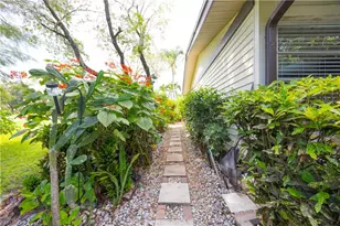 1001 Pine Isle Ln, Naples, FL 34112 - Photo 23