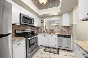 1001 Pine Isle Ln, Naples, FL 34112 - Photo 7