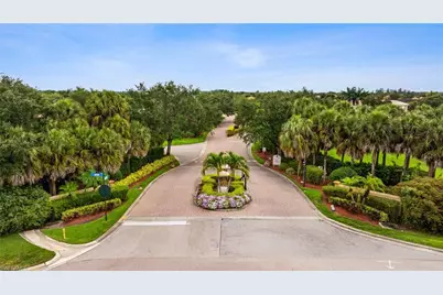 11713 Pine Timber Ln, Fort Myers, FL 33913 - Photo 9