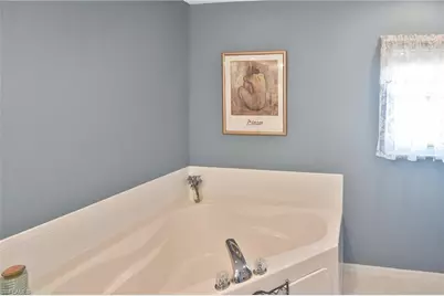 10021 Lake Cove Dr #101, Fort Myers, FL 33908 - Photo 13