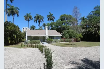 2704 2nd St, Fort Myers, FL 33916 - Photo 3