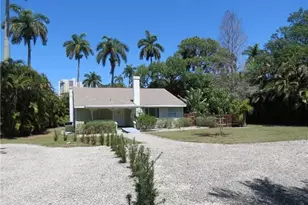 2704 Second St, Fort Myers, FL 33916 - Photo 3
