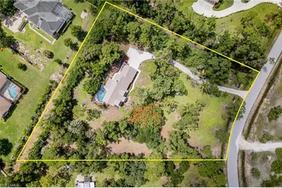 15180 Briar Ridge Cir, Fort Myers, FL 33912 - Photo 9