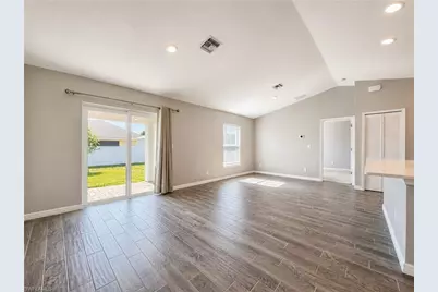 2728 NE 5th Pl, Cape Coral, FL 33909 - Photo 3