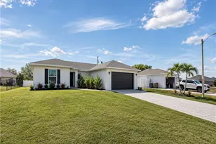 2728 NE 5th Pl, Cape Coral, FL 33909 - Photo 1