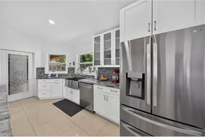 622 SE 10th Ave, Cape Coral, FL 33990 - Photo 11