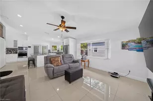 622 SE 10th Ave, Cape Coral, FL 33990 - Photo 7