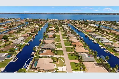 1811 SE 37th Ter, Cape Coral, FL 33904 - Photo 29