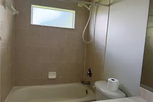 305 NW 22nd Pl, Cape Coral, FL 33993 - Photo 15