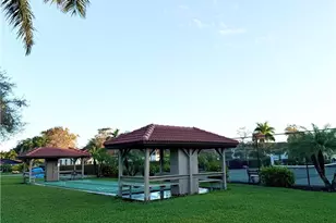 1087 Forest Lakes Dr, Naples, FL 34105 - Photo 23