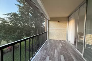1087 Forest Lakes Dr, Naples, FL 34105 - Photo 3