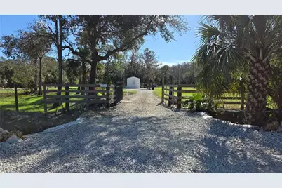 22950 Tinas Ln, Fort Myers, FL 33913 - Photo 7