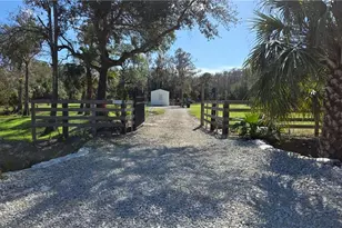 22950 Tina's Ln, Fort Myers, FL 33913 - Photo 7