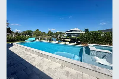 122 E North Shore Ave, North Fort Myers, FL 33917 - Photo 1