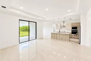 8022 Sunrise Cir, Labelle, FL 33935 - Photo 3