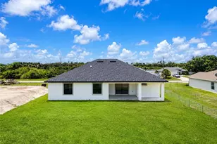 8022 Sunrise Cir, Labelle, FL 33935 - Photo 23