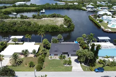 16340 Buccaneer St, Bokeelia, FL 33922 - Photo 17