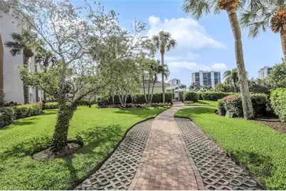 340 Horse Creek Dr #305, Naples, FL 34110 - Photo 25