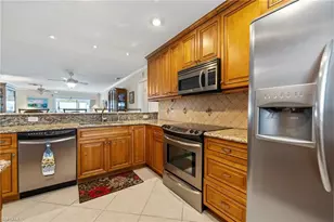7008 Foxfire Dr, Fort Myers, FL 33919 - Photo 5