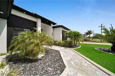 3009 SW 16th Pl, Cape Coral, FL 33914 - Photo 3