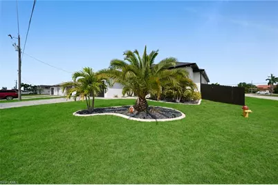 3009 SW 16th Pl, Cape Coral, FL 33914 - Photo 5