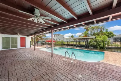 1040 Edgemere Dr, Fort Myers, FL 33919 - Photo 37