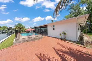 1040 Edgemere Dr, Fort Myers, FL 33919 - Photo 45