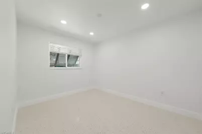 1040 Edgemere Dr, Fort Myers, FL 33919 - Photo 33