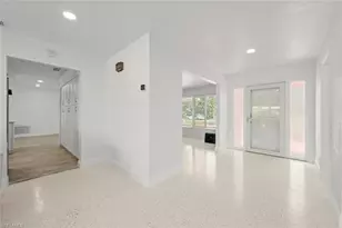 1040 Edgemere Dr, Fort Myers, FL 33919 - Photo 11
