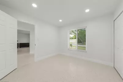 1040 Edgemere Dr, Fort Myers, FL 33919 - Photo 31