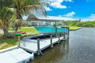 1040 Edgemere Dr, Fort Myers, FL 33919 - Photo 9
