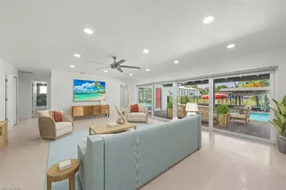 1040 Edgemere Dr, Fort Myers, FL 33919 - Photo 21