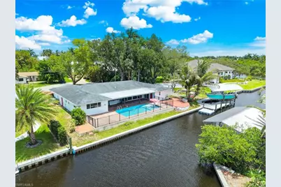 1040 Edgemere Dr, Fort Myers, FL 33919 - Photo 1