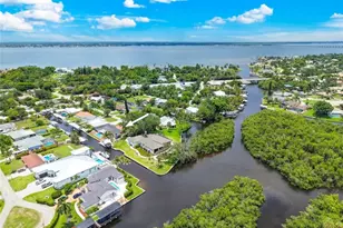 1040 Edgemere Dr, Fort Myers, FL 33919 - Photo 7