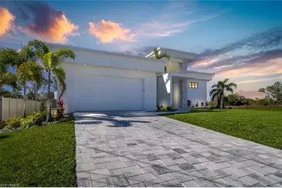 4337 NE 9th Ct, Cape Coral, FL 33909 - Photo 9