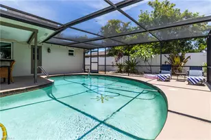 542 SE 33rd Terrace, Cape Coral, FL 33904 - Photo 3