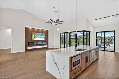 2201 Beach Pkwy W, Cape Coral, FL 33914 - Photo 11