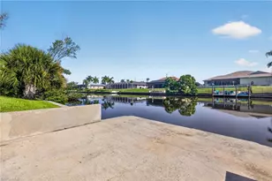 131 SW 35th Terrace, Cape Coral, FL 33914 - Photo 31
