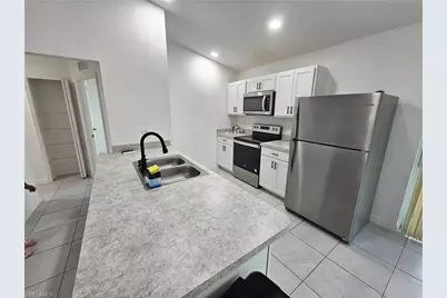 2523 NE 6th Pl, Cape Coral, FL 33909 - Photo 5