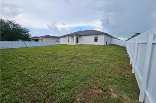2523 NE 6th Pl, Cape Coral, FL 33909 - Photo 23