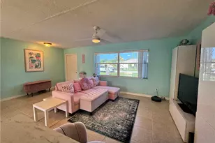 1027 SE 17th Ave, Cape Coral, FL 33990 - Photo 7