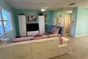 1027 SE 17th Ave, Cape Coral, FL 33990 - Photo 13