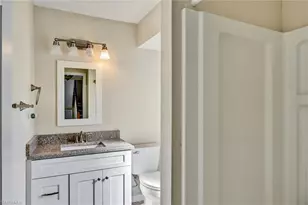 4265 Island Cir, Fort Myers, FL 33919 - Photo 17