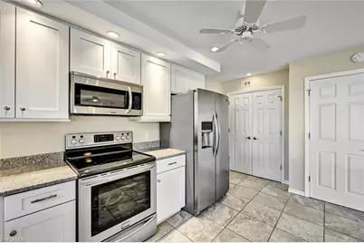 4265 Island Cir #B, Fort Myers, FL 33919 - Photo 13