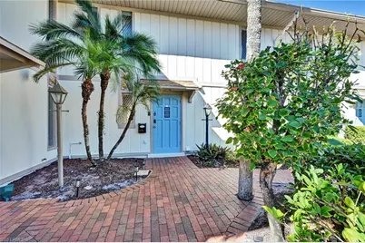 4265 Island Cir #B, Fort Myers, FL 33919 - Photo 1