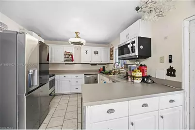 1526 NE 4th Ter, Cape Coral, FL 33909 - Photo 21