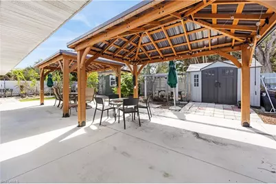 1526 NE 4th Ter, Cape Coral, FL 33909 - Photo 25